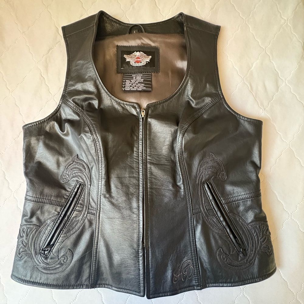 Harley-Davidson Black Leather Vest with Embroidered Patch